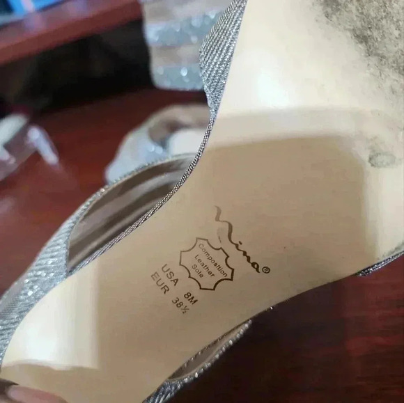 Nina Glittery Heels. Size 8 - Picture 6 of 10